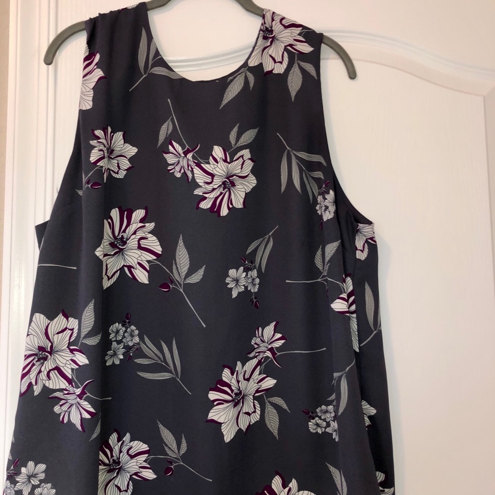 Banana Republic Sleeveless Blouse